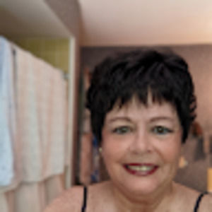 Meet your Posher, Janet